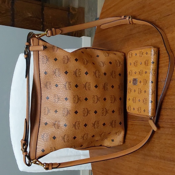 MCM Cognac Hobo Bag with Matching Wallet Iconic Monogram Print - Picture 4 of 12